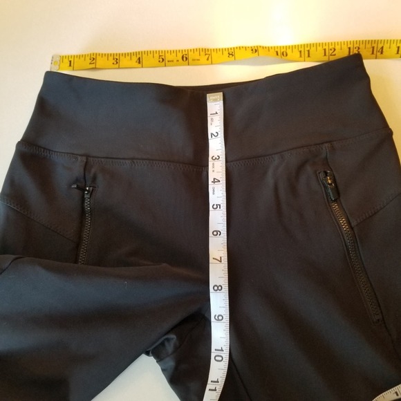 ATHLETA Women's Stellar Tight in Black size Extra Small style 870815 - Picture 14 of 14